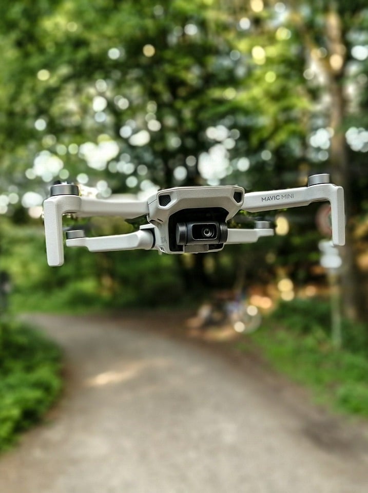 dron u letu, snimanje dronom
